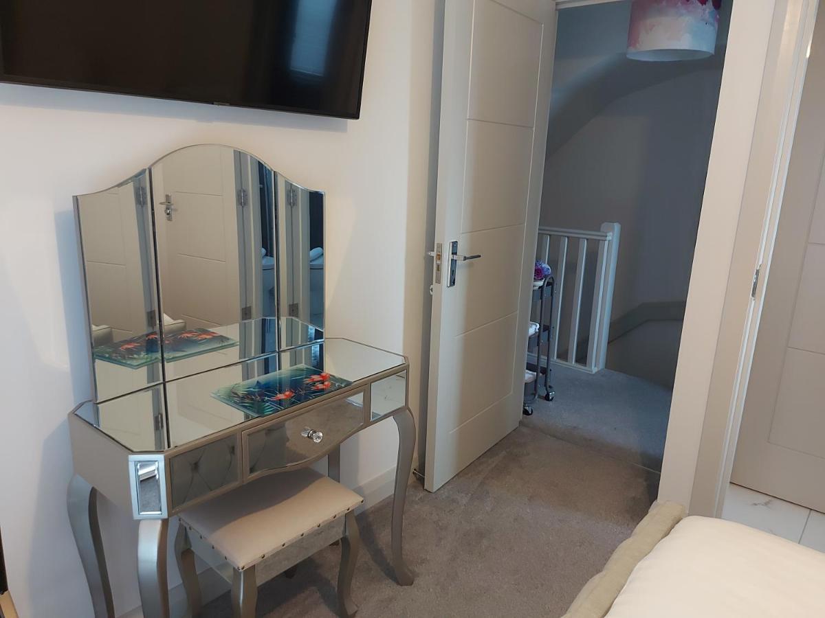 Ayala Bed & Breakfast พอร์ตสจ๊วต ภายนอก รูปภาพ