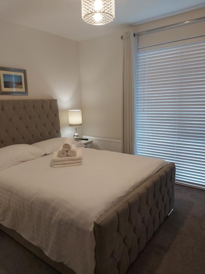 Ayala Bed & Breakfast พอร์ตสจ๊วต ภายนอก รูปภาพ